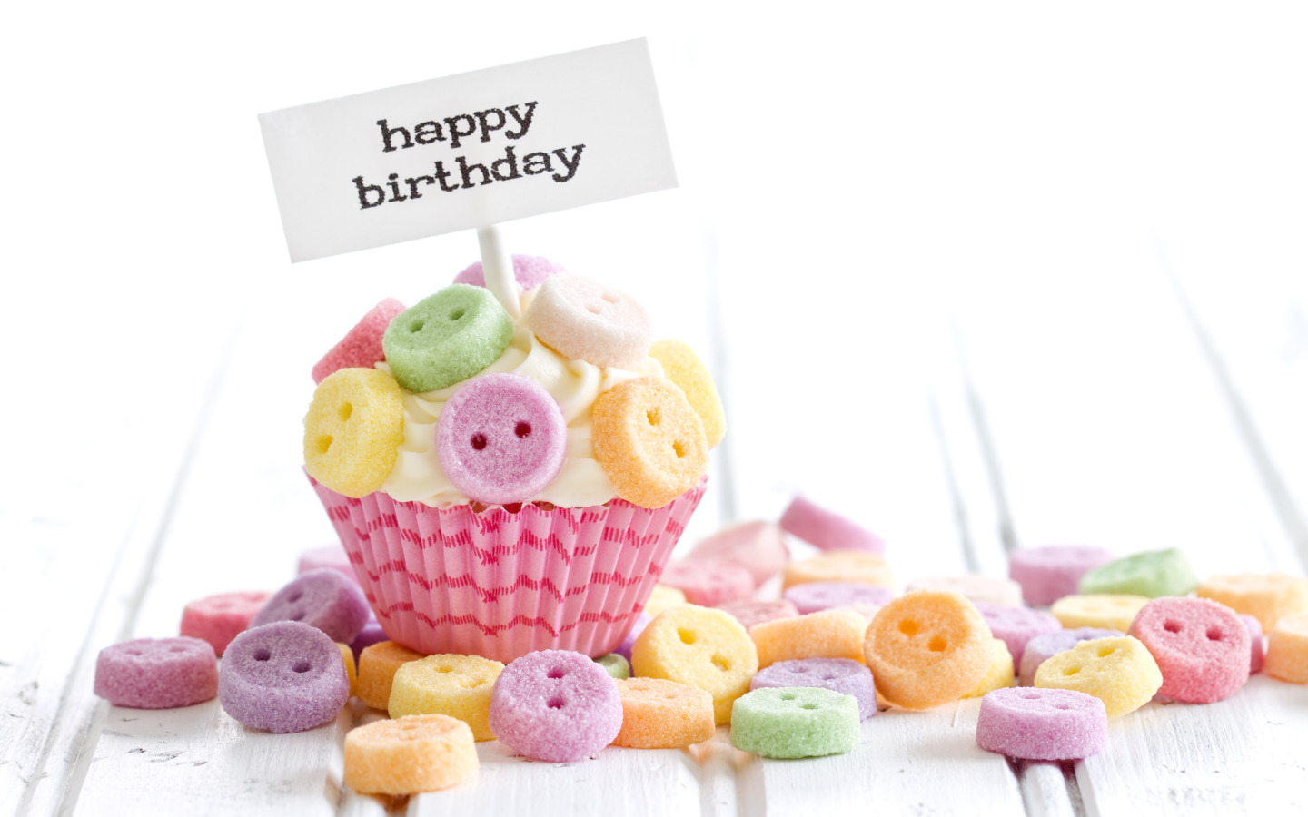 http://img3.goodfon.ru/original/1440x900/6/55/happy-birthday-birthday-cake.jpg