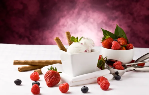 Картинка ягоды, малина, черника, клубника, мороженое, десерт, трубочки
