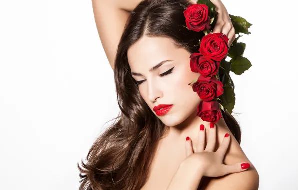 Картинка девушка, цветы, фон, волосы, розы, руки, макияж, губы, красные