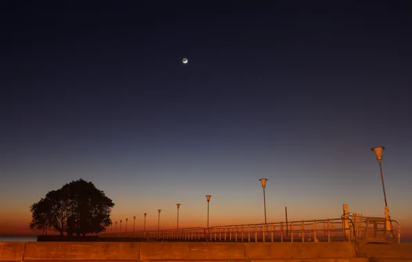 Картинка Луна, фонари, пирс, Меркурий, сумерки, набережная, Аргентина, Буэнос-Айрес