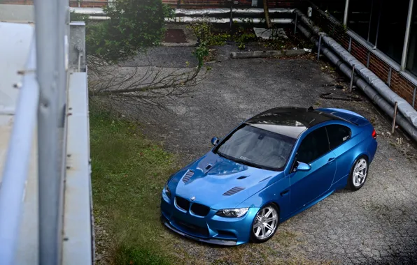 Картинка крыша, отражение, голубой, BMW, БМВ, чёрная, e92, углепластик, Atlantis Blue