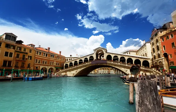 Картинка небо, вода, облака, люди, дома, Италия, Венеция, архитектура, Italy, гондолы, Venice, Гранд-канал, Canal Grande, Ponte …