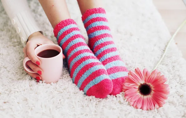Картинка цветок, ноги, кофе, чашка, носки, cup, coffee, socks