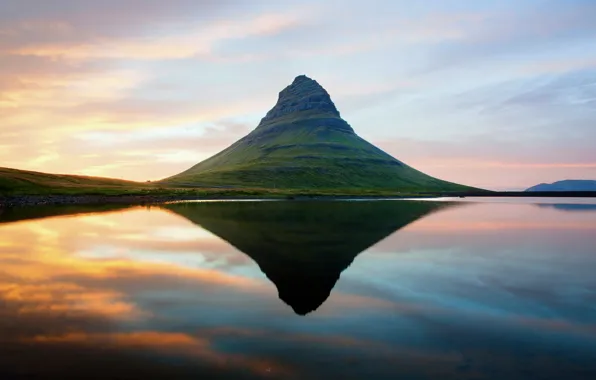 Картинка небо, вода, закат, отражение, гора, Исландия, Скандинавия, потухший вулкан, Kirkjufell