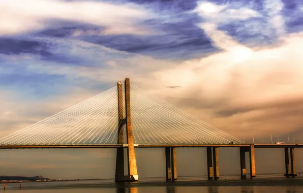 Картинка небо, облака, тучи, мост, река, Португалия, синее, Лиссабон, Portugal, Тежу, Lisbon