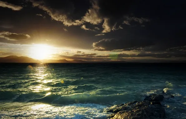 Картинка море, волны, небо, пена, солнце, закат, горы, камни, Природа