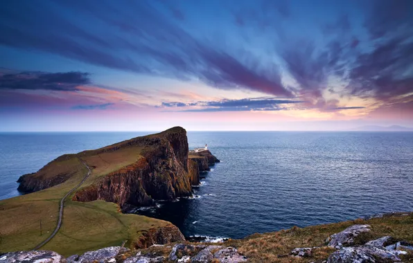 Картинка дорога, море, небо, облака, камни, маяк, вечер, шотландия, Scotland, мыс, Neist Point