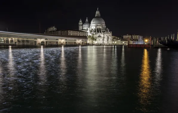 Картинка море, вода, свет, ночь, город, отражение, Италия, Венеция, канал, Italy, гондолы, Venice