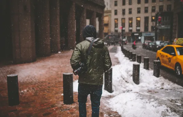 Картинка зима, снег, спина, Нью-Йорк, капот, фотоаппарат, объектив, такси, мужчина, Манхэттен, автомобили, Canon, уличные, Соединенные Штаты, …