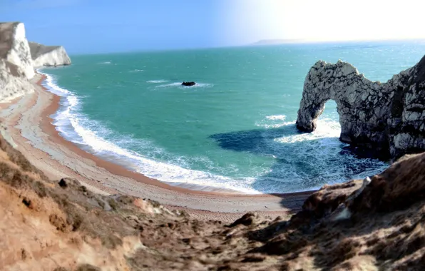 Картинка море, волны, вода, скала, камни, скалы, берег, побережье, пейзажи, камень, англия, арка, арки, пляжи, песок …