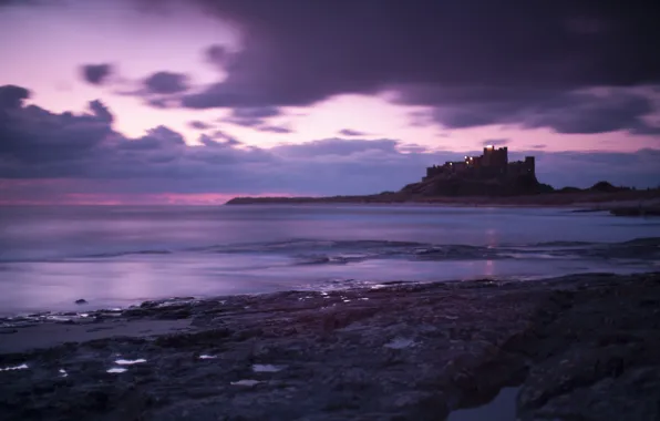 Картинка море, небо, пейзаж, тучи, замок, берег, Англия, вечер, Великобритания, sky, sea, coast, clouds, evening, фиолетовое, …