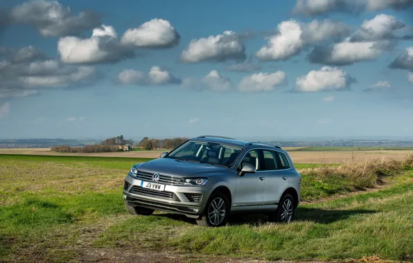 Картинка небо, пейзаж, фото, серый, Volkswagen, автомобиль, 2014, Touareg SE