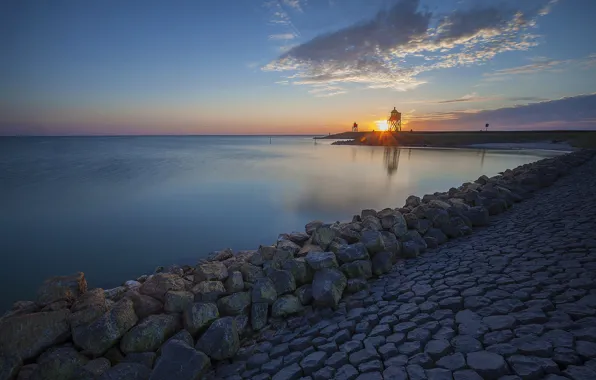 Картинка закат, озеро, камни, берег, маяк, Нидерланды, Netherlands, озеро Эйсселмер, IJsselmeer lake