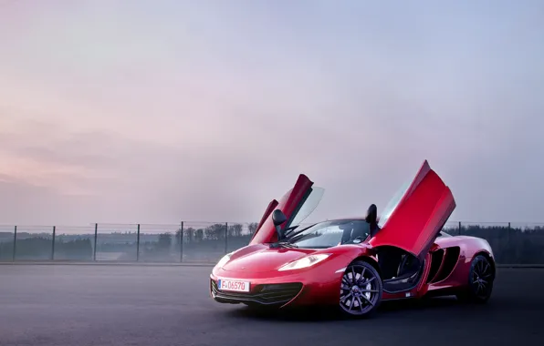Картинка красный, McLaren, суперкар, red, MP4-12C, открытые двери, макларен, двери-бабочка