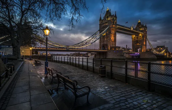 Картинка city, город, огни, река, Англия, Лондон, вечер, фонари, Великобритания, тротуар, Тауэрский мост, набережная, Tower Bridge, …