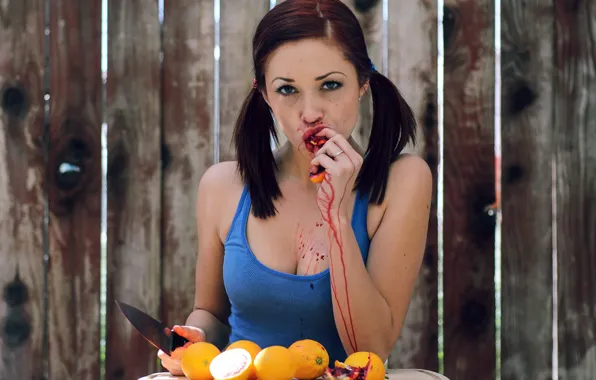 Картинка девушка, фрукт, нож