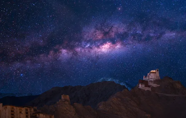 Картинка звезды, ночь, Млечный Путь, монастырь, Намгьял Цемо, Джамму и Кашмир. Индия, княжество Ладакх