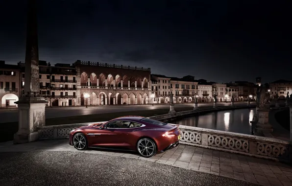 Картинка Aston Martin, Красный, Огни, Ночь, Город, Vanquish, AM310