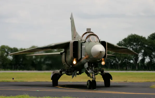 Картинка истребитель, бомбардировщик, многоцелевой, МиГ-23