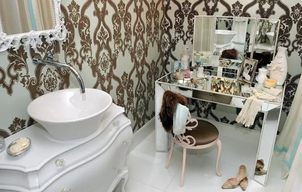 Картинка комната, зеркало, стул, ванная, умывальник.