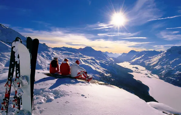 Картинка зима, солнце, снег, горы, праздник, сноуборд, спорт, лыжи, новый год, альпы