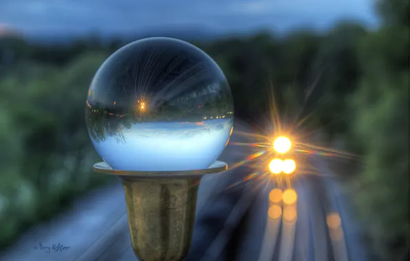 Картинка стекло, блики, отражение, шар, поезд