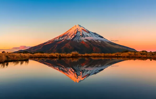Картинка небо, отражения, озеро, гора Таранаки, Новая Зеландия