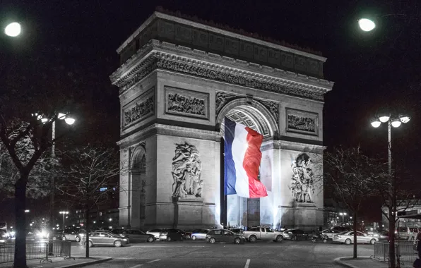 Картинка ночь, огни, Франция, Париж, флаг, триумфальная арка