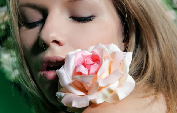 Картинка цветок, лицо, губы, Catherine A