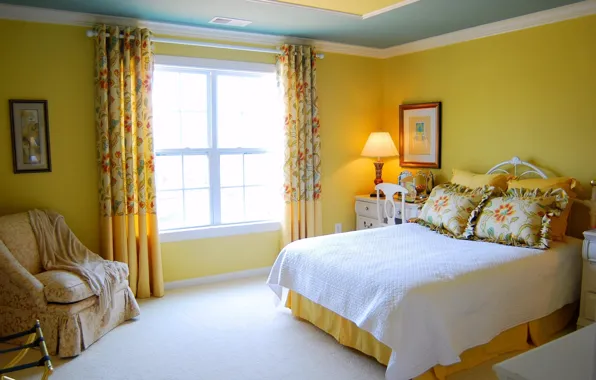 Картинка солнце, желтый, дизайн, стиль, комната, кровать, интерьер, кресло, подушки, окно, квартира