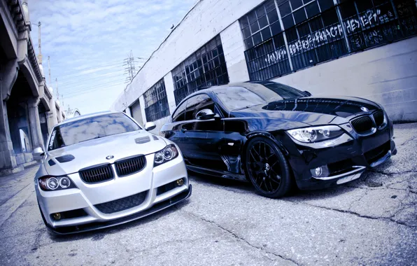 Картинка белый, BMW, 3Series, два брата, черныё
