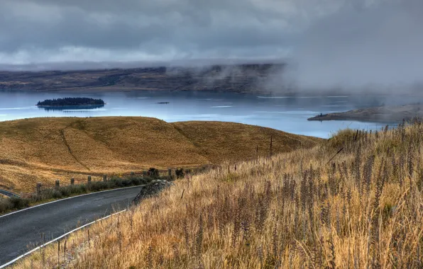 Картинка дорога, туман, озеро, остров