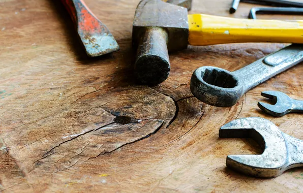 Картинка table, hammer, wrench, hand tools