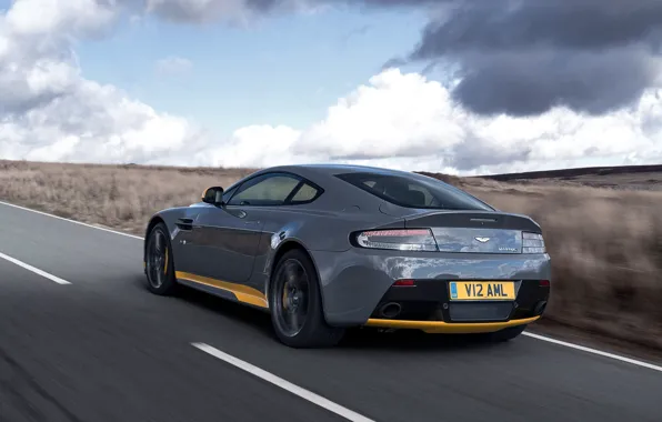Картинка дорога, машина, Aston Martin, скорость, суперкар, supercar, вид сзади, V12, Vantage S, Sport-Plus Pack, speed. …