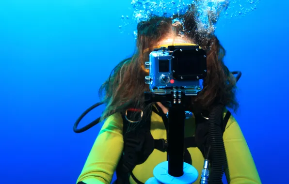 Картинка woman, diving, digital camera