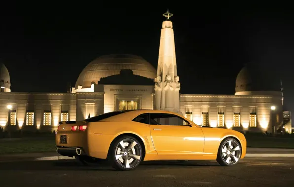Картинка car, ночь, желтый, здание, Chevrolet, Camaro