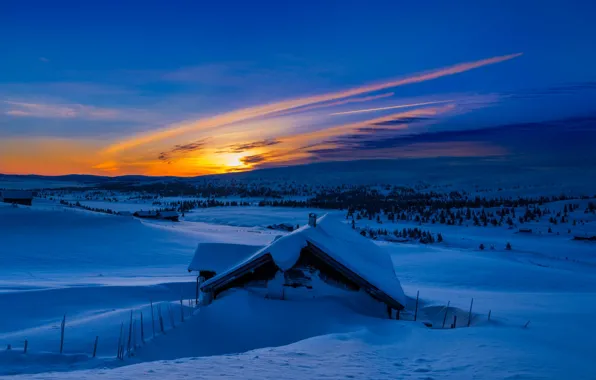Картинка зима, солнце, снег, горы, природа, синева, восход, утро, домик