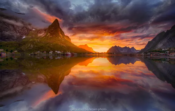 Картинка отражения, горы, утро, Норвегия