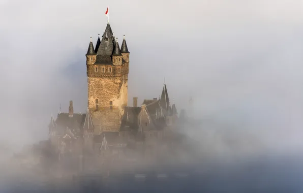Картинка город, туман, замок, Германия, Germany, fog, mist, Кохем, haze, Reichsburg Cochem, Rhineland-Palatinate
