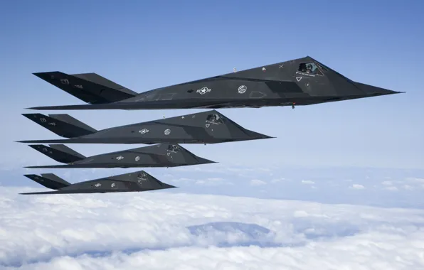 Картинка небо, облака, самолеты, много, Lockheed, ударные, F-117, Nighthawk, малозаметные