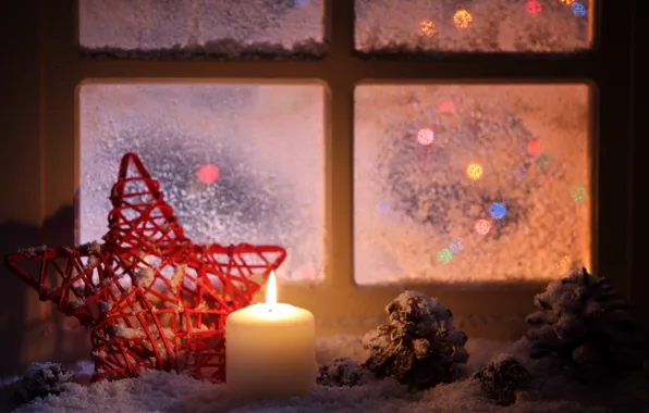 Картинка зима, снег, звезда, свеча, вечер, окно, подоконник, красная, шишки