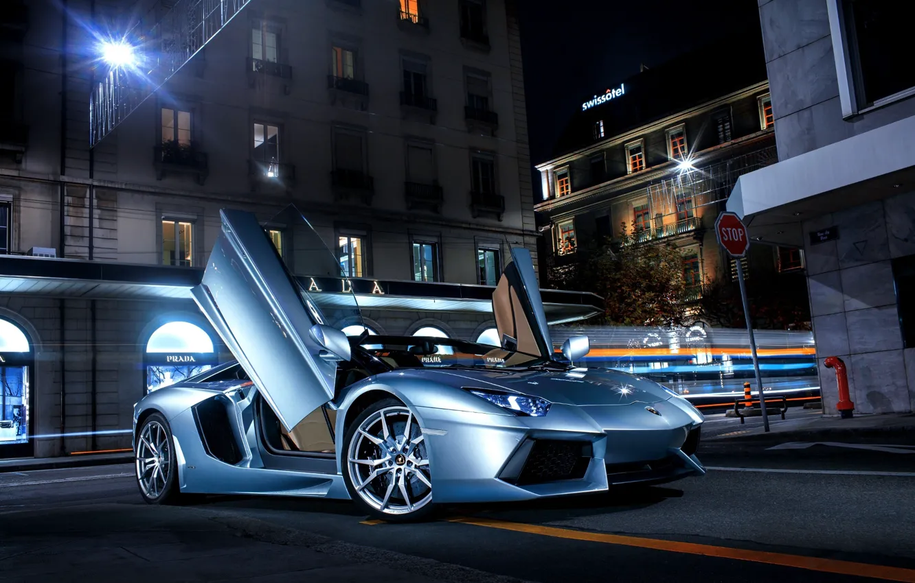 Фото обои Lamborghini, City, LP700-4, Aventador, Supercars, Road, Silver, Door, Ligth