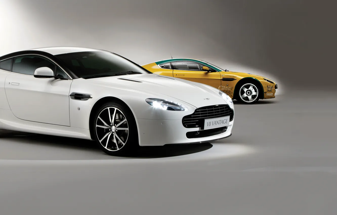 Фото обои Aston Martin, Vantage