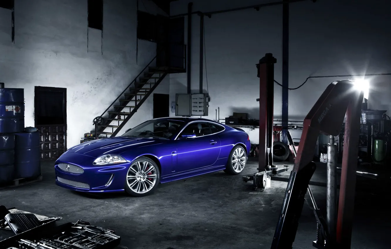 Фото обои синий, Jaguar, XKR, гараж