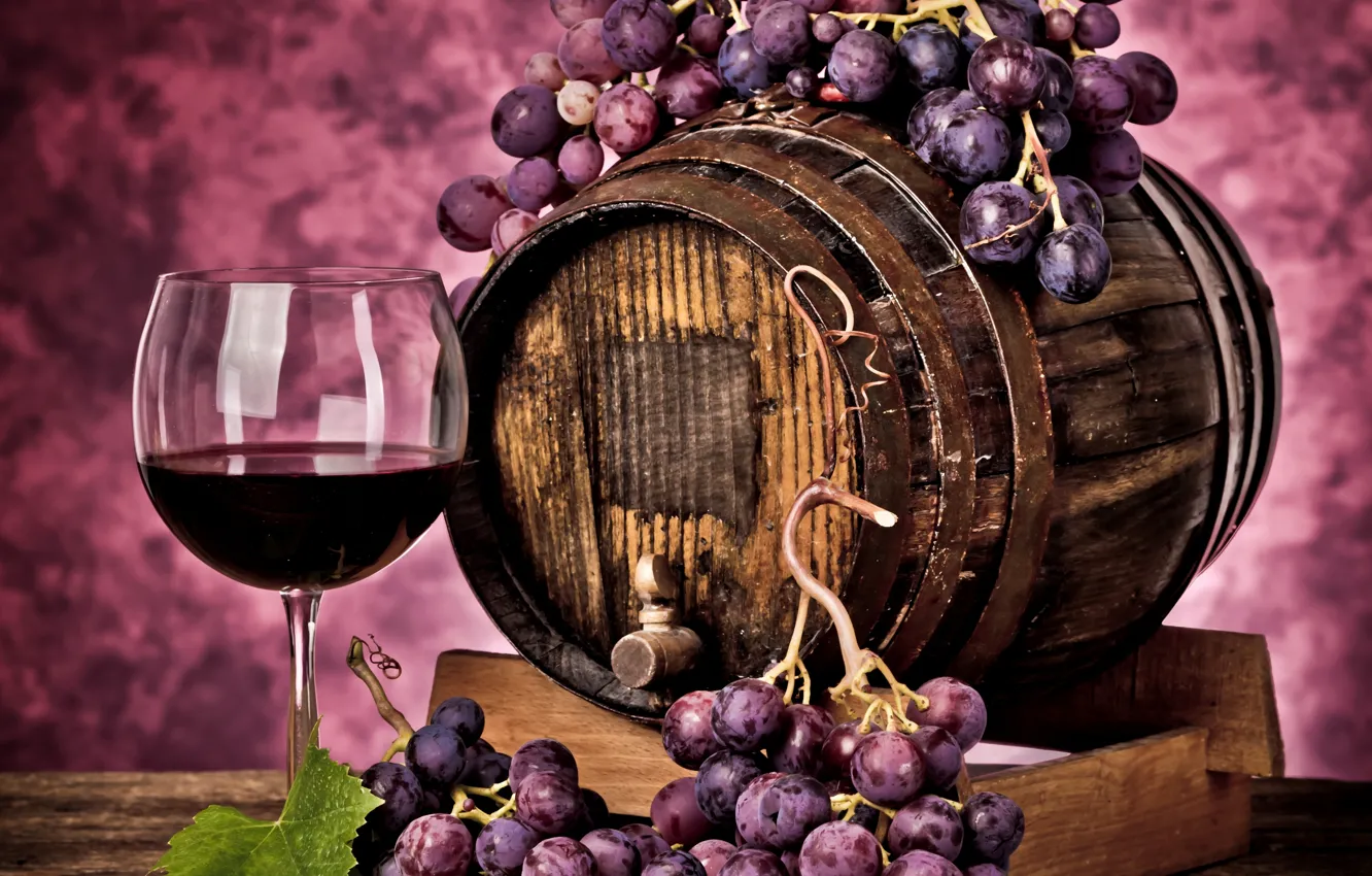 Фото обои красный, ягоды, вино, бокал, виноград, напиток, бочка, vine, виноделие, Grapes