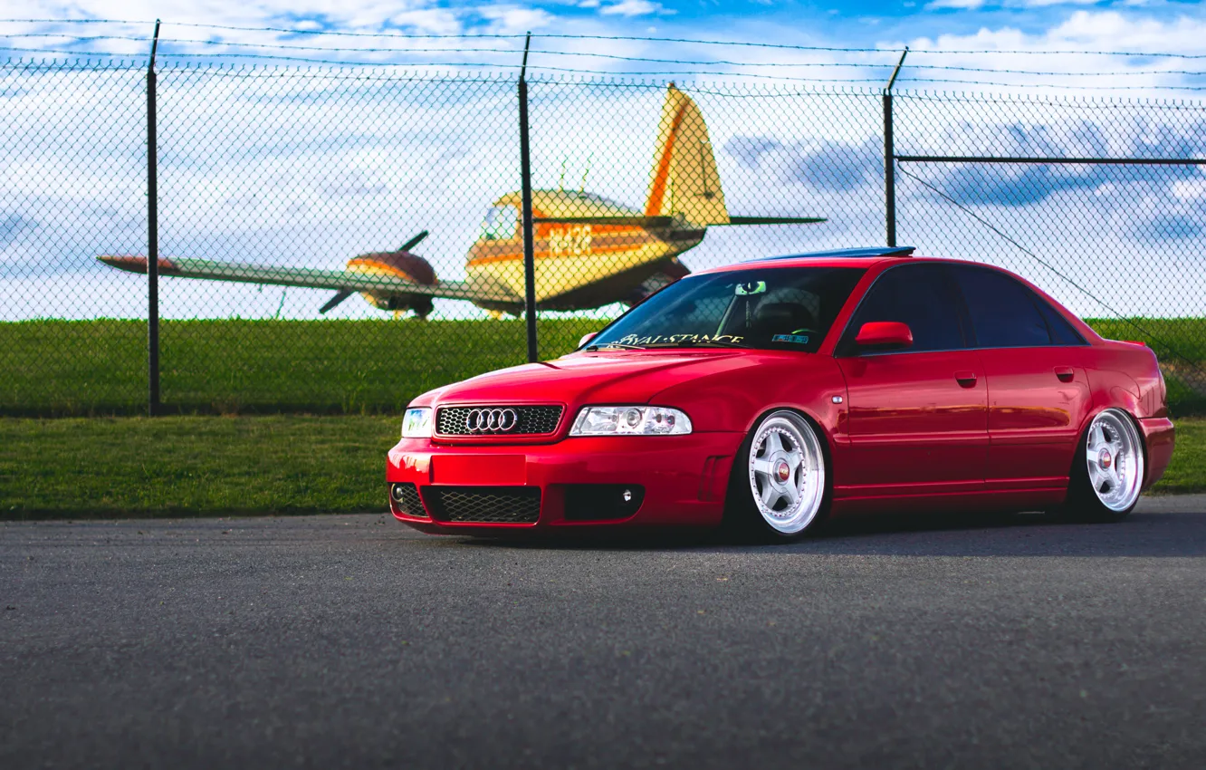 Фото обои Audi, red, stance, frontside, BBs, whiils