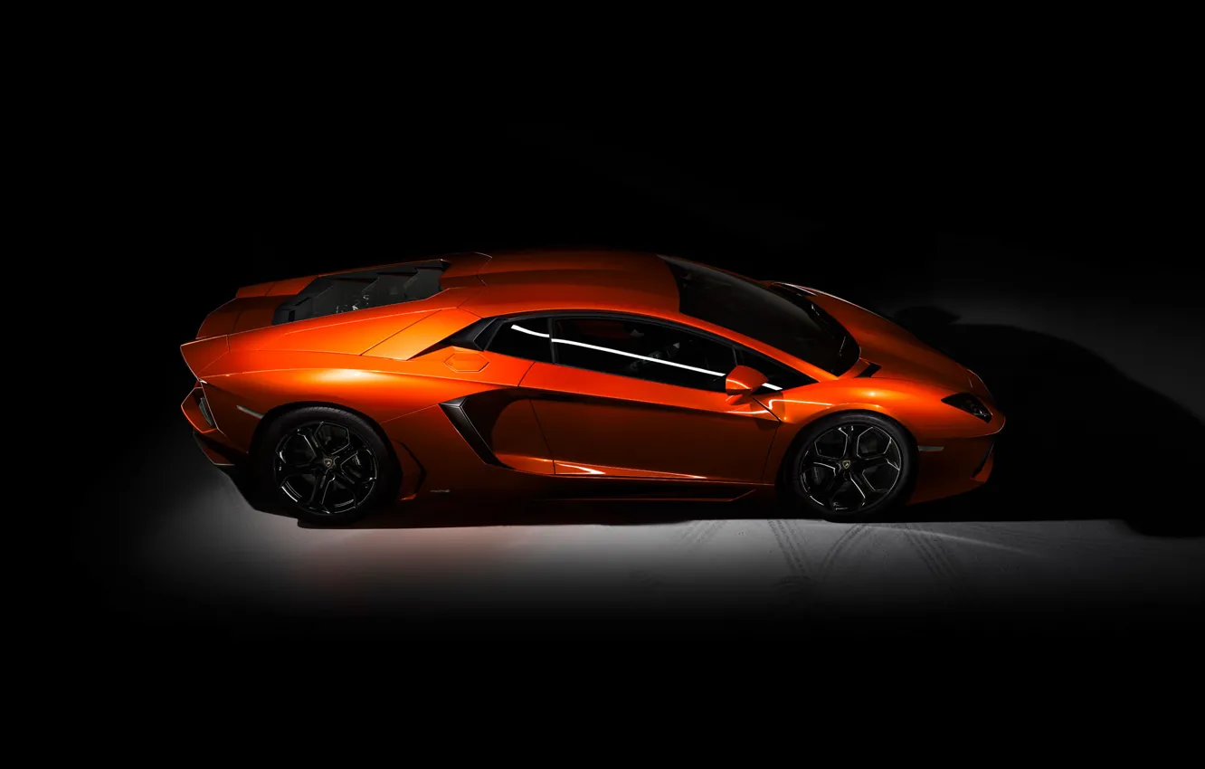 Фото обои Lamborghini, Dark, Orange, Aventador, LP-700, Side View