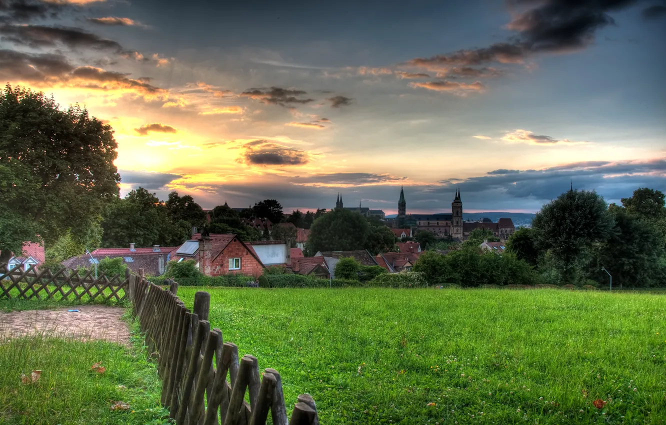 Фото обои трава, облака, закат, дома, Sunset, Bamberg